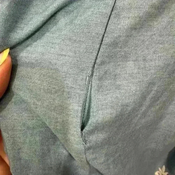 Potters Pot chambray with lace embellishments skirt - Picture 5 of 6